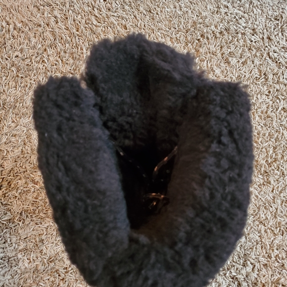 Boots - Picture 7 of 9